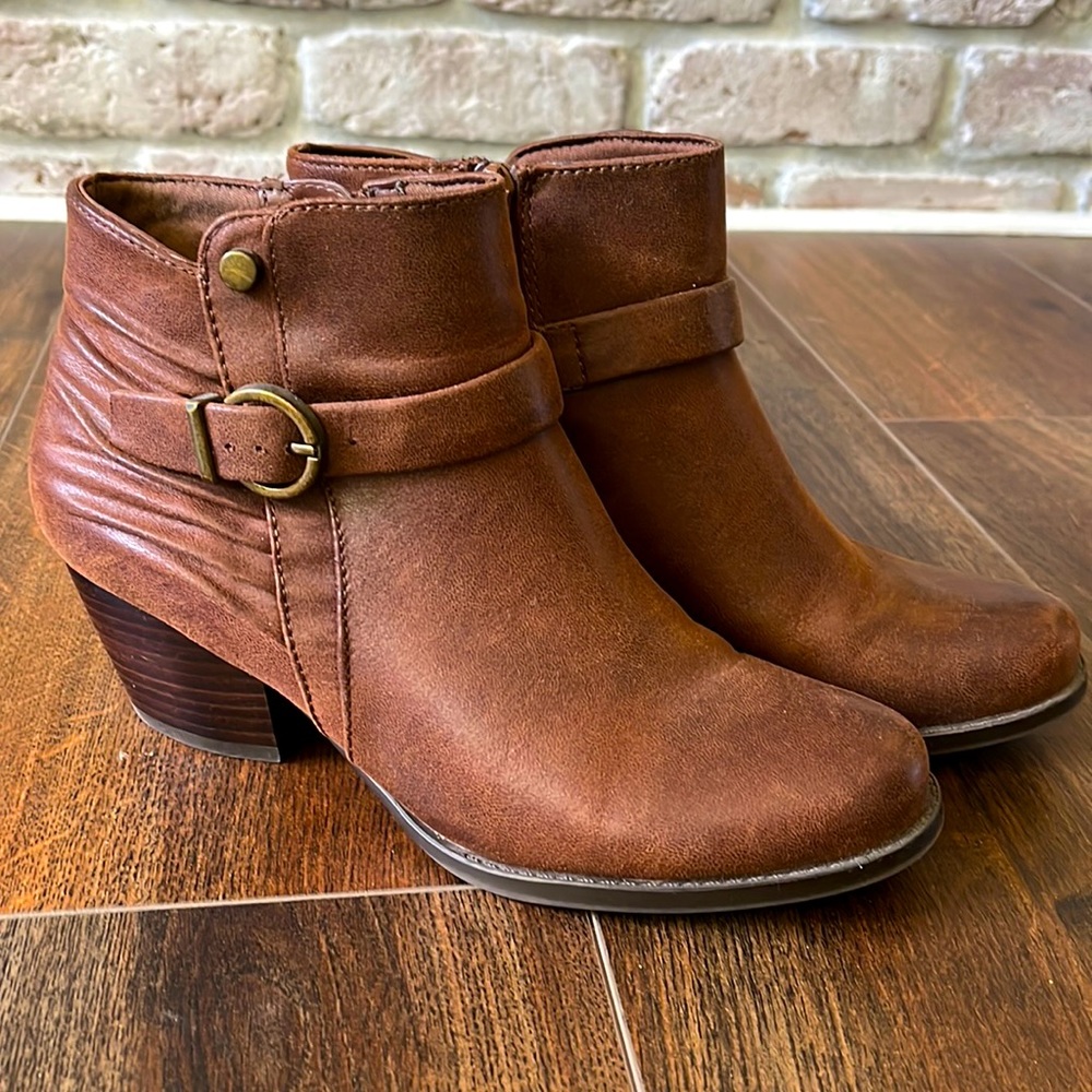 Brown ankle booties!